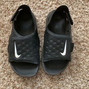 Boys’ Nike Sunray Sandals 11.5